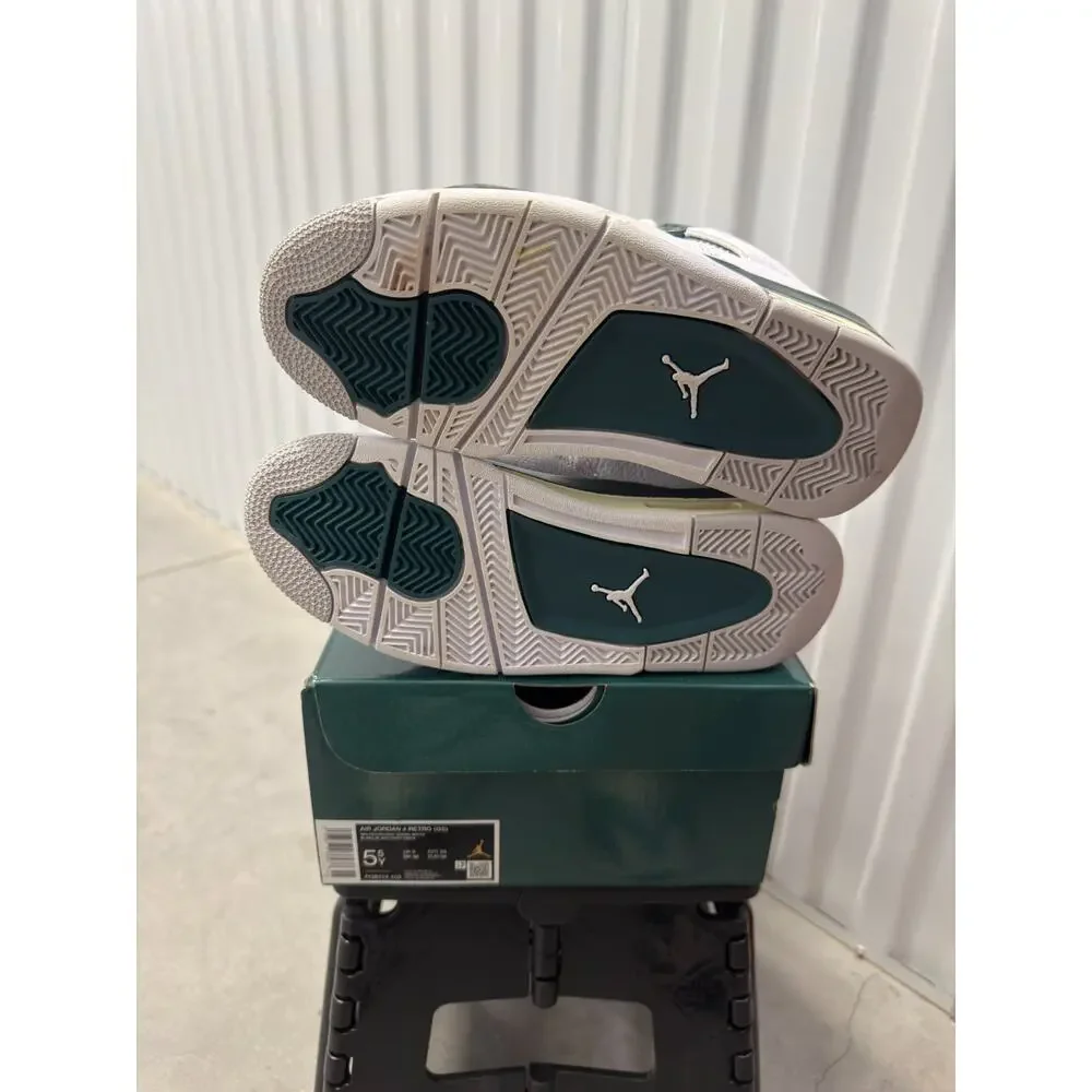 Jordan size 5y